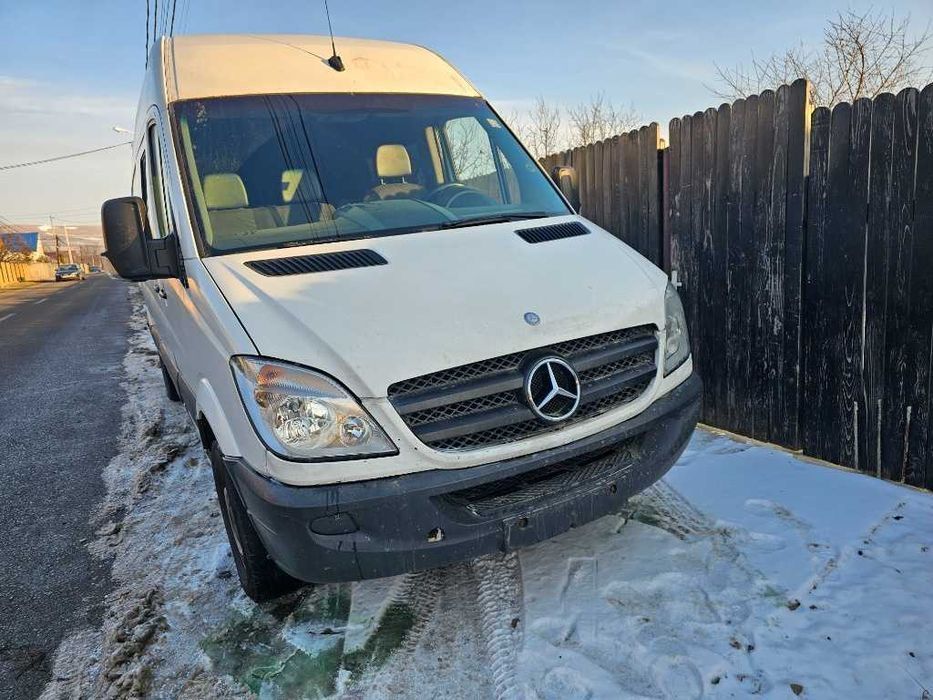 Dezmembrez Mercedes Sprinter an 2008 150CP biturbo cod 646.986