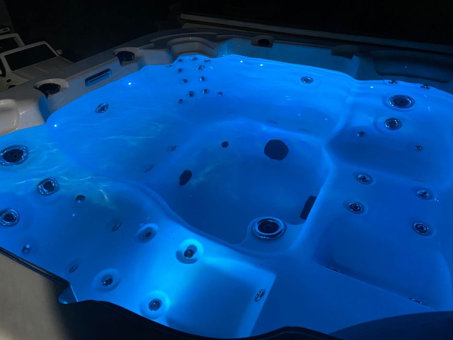 Jakuzzi 6 persoane