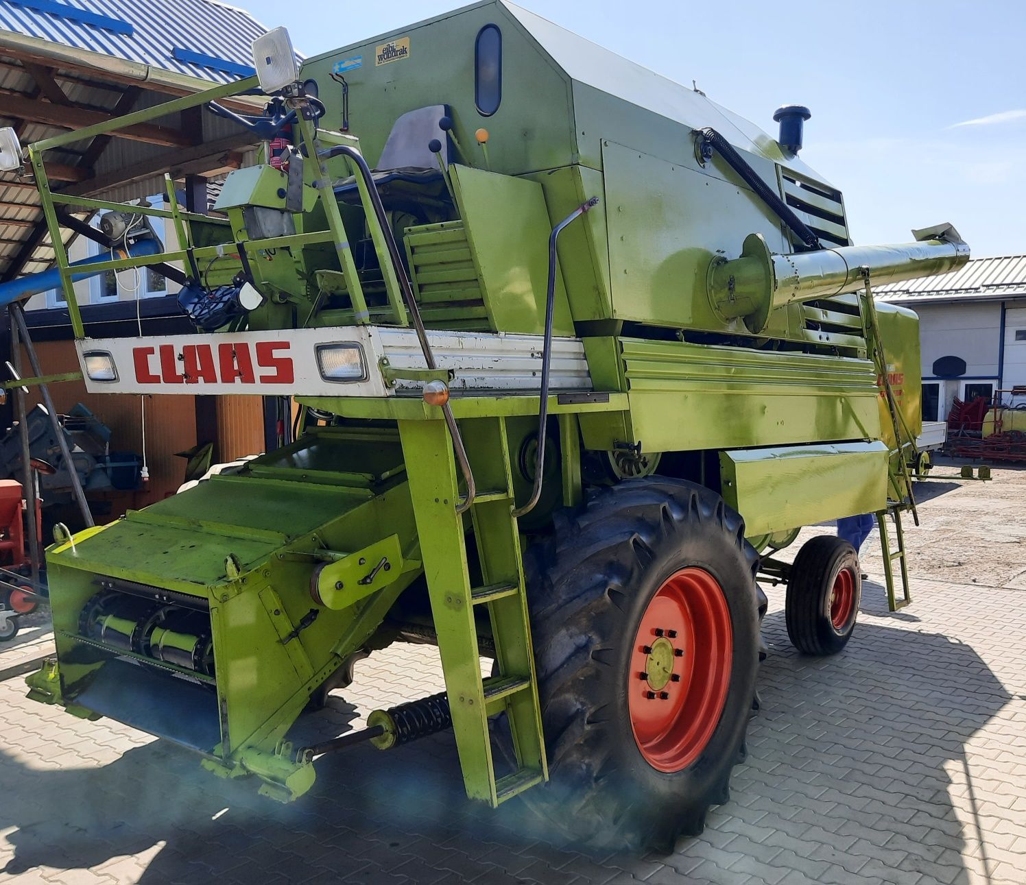 Combina Claas Mercator70