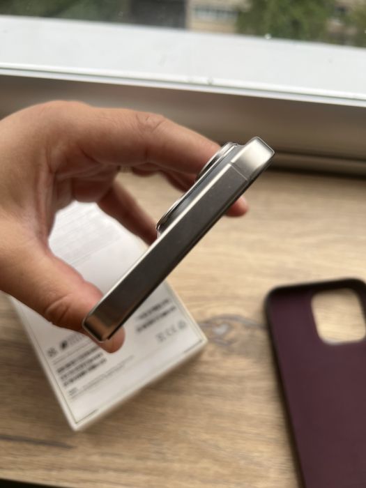 iPhone 15 Pro Max - se vinde in stare excelenta - ca nou