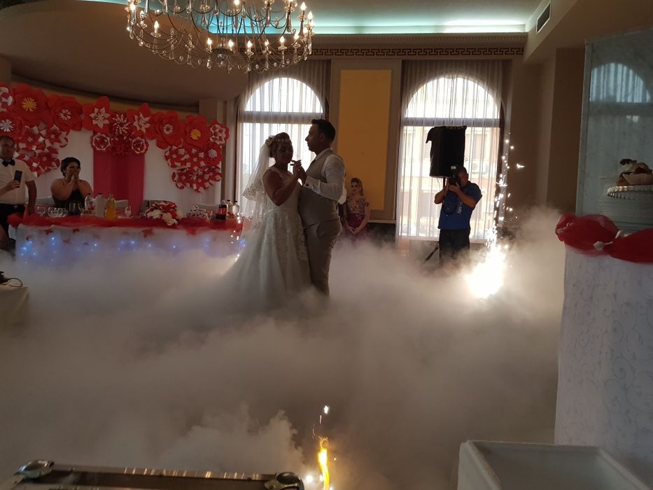 Artificii, fum greu, gheata carbonica, baloane explozive