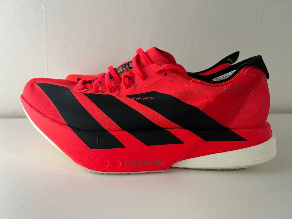 20 perechi pantofi sport  Adidas Adizero Yeezy 4DFWD Ultraboost SmC