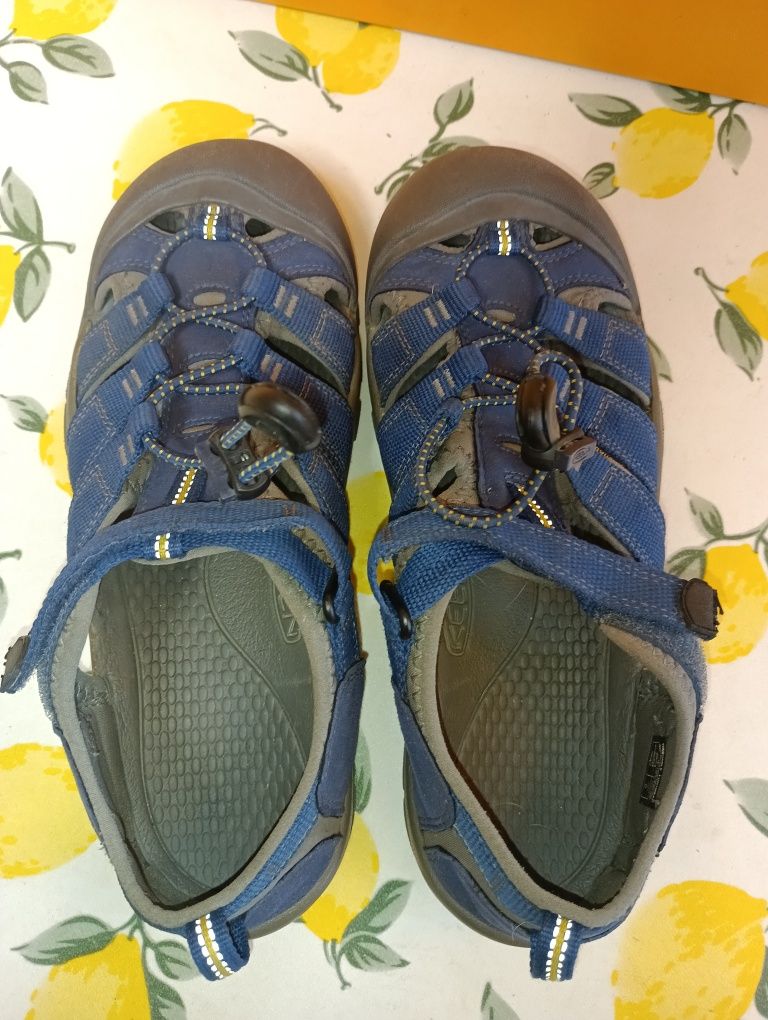 Keen сандали N 38 - 22 лв