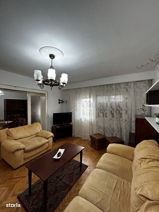 Apartament 4 Camere De Inchiriat Podgoria