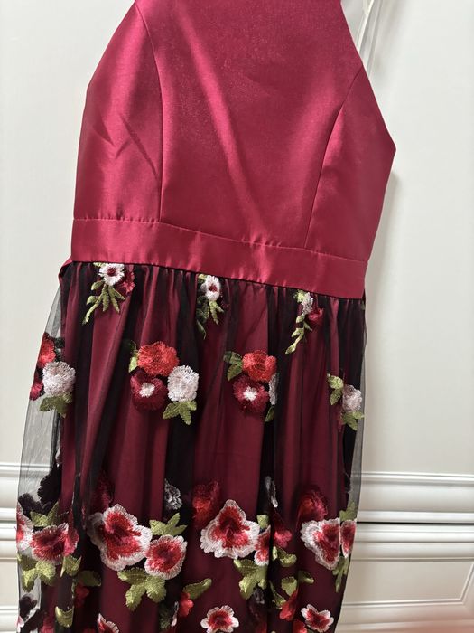 Rochita fete 12-14 rosu cu mov , de satin