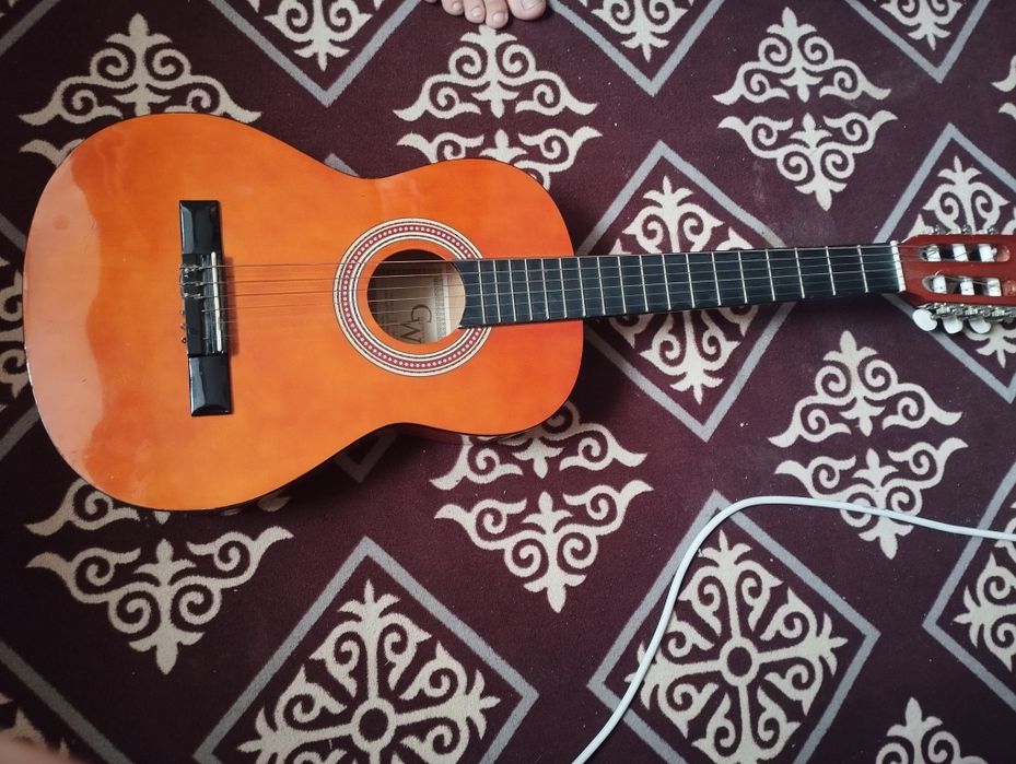 Гитара продается