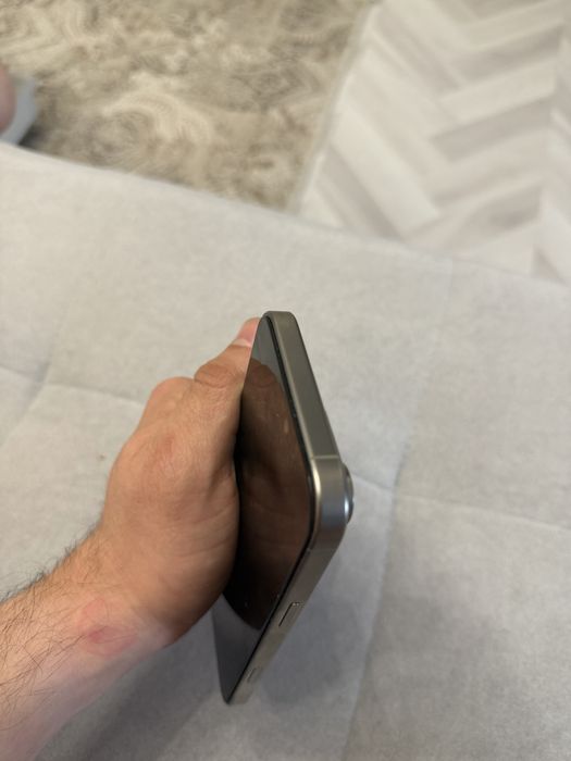 Продам Iphone 16 pro max 256 gb natural titanium