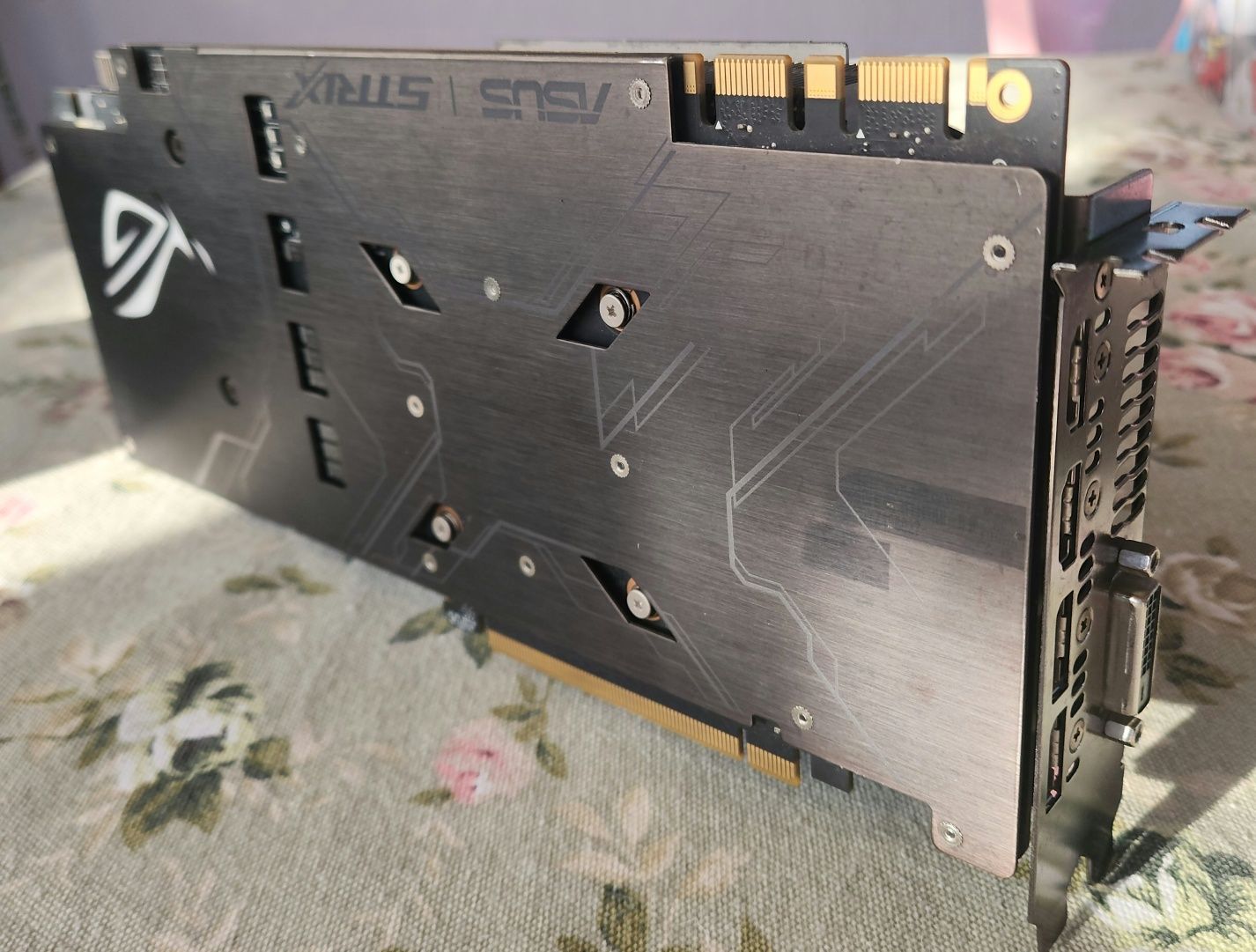 Видео карта Asus Rog Strix 1070 Ti 8GB