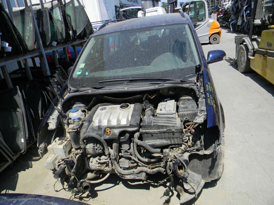 Dezmembrari  VW TOURAN (1T)  2003  > 2010 1.9 TDI Motorina