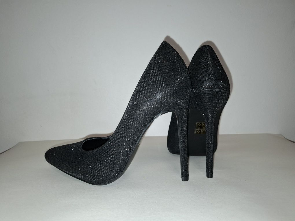 Pantofi Negri Toc