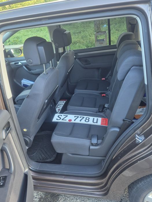 Vând Volkswagen touran