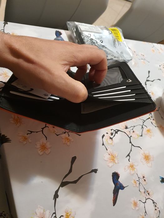 Portofel desigual dama argintiu nou