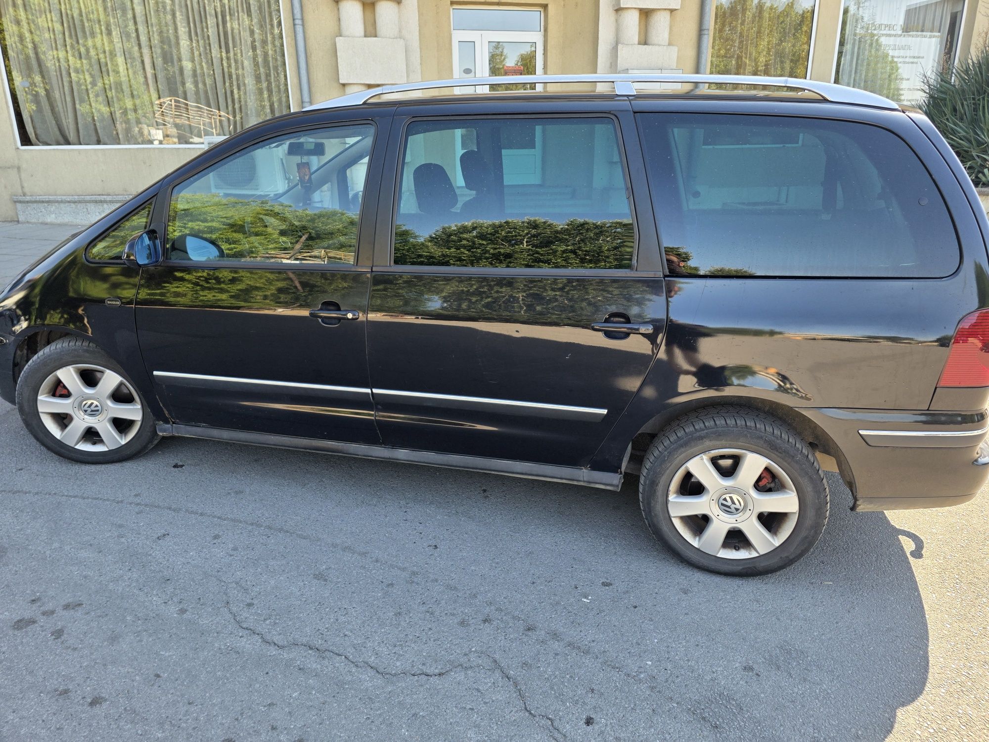 Продавям Vw sharan