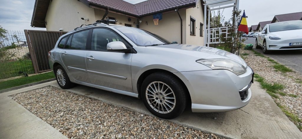 Vând Renault Laguna 3