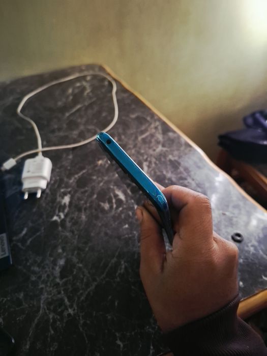 Xiomi redmi 9a sroʻchna sotiladi.