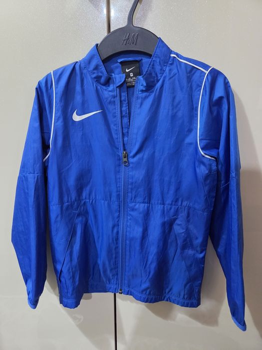 Geaca superba nike 122/128