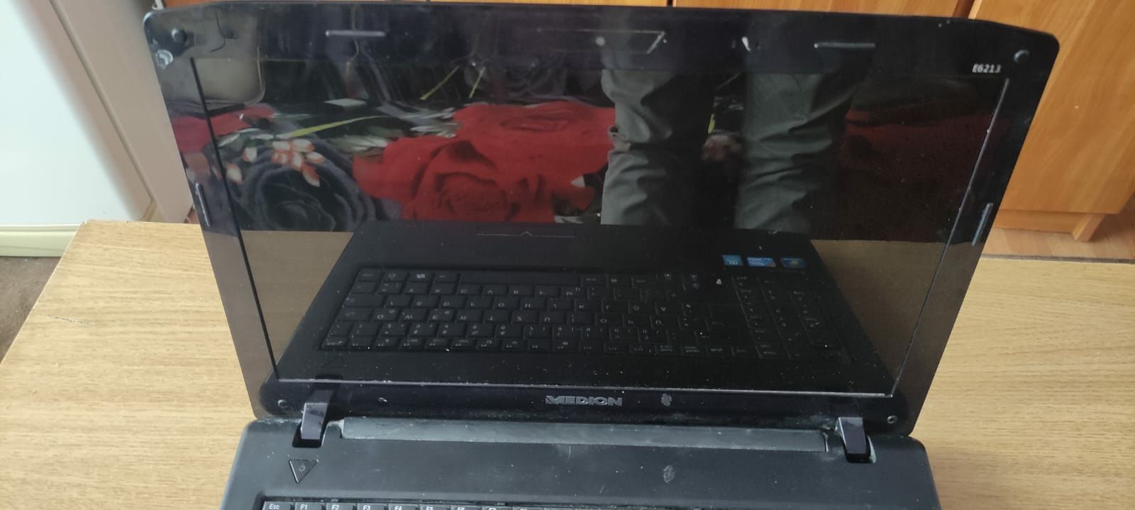 Leptop Intel i3 , 4 gb ram , 500 gb hdd