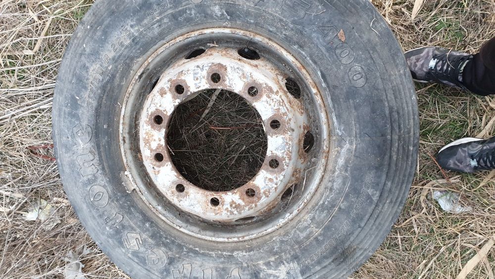 Джанта с гума 315 80 22.5