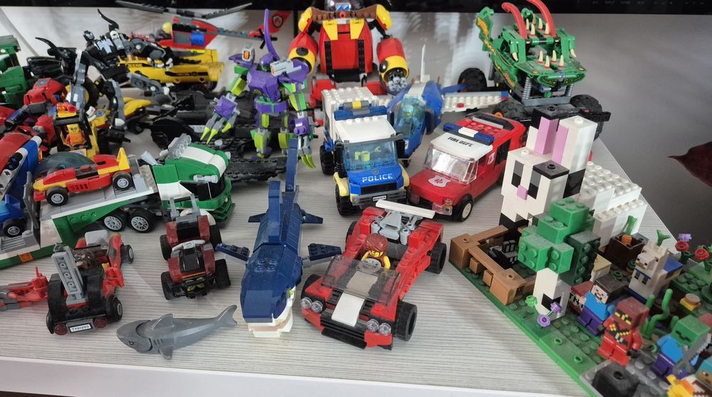 Vand Lego City, Creator