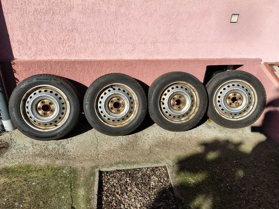 Set jante tabla Honda Civic cu anvelope iarna Barum Polaris 5 - R16