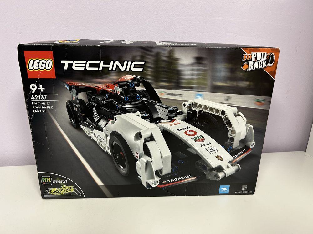 LEGO Technic Formula E Porsche 99X