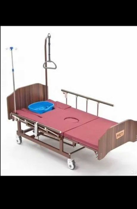 Медицинская кровать для лежачих больных