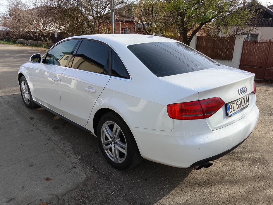 Vând audi A4 b8 143 cai