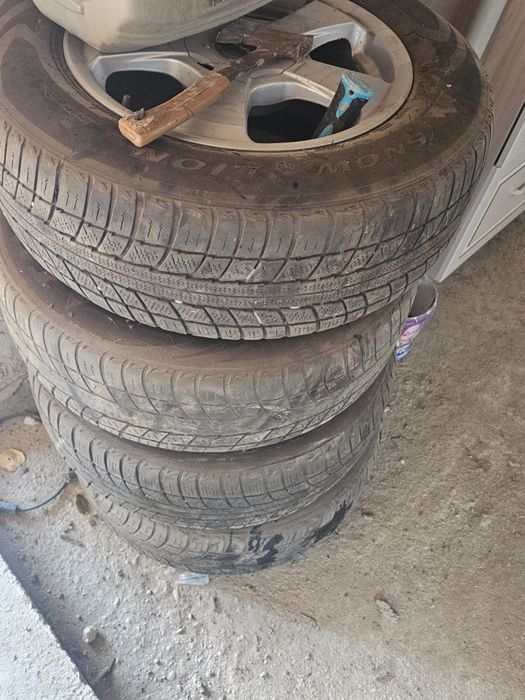 Шины срочно продам