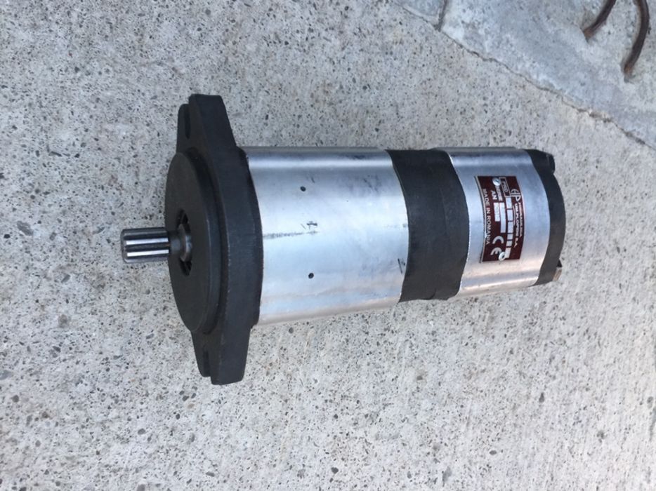 Pompe hidraulice ,cu rotire stinga fend,new Hollander,Massey ferguson