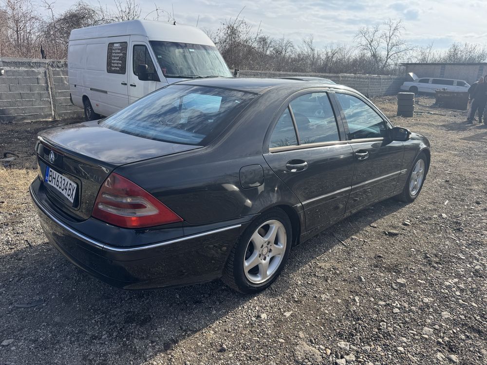 Мерцедвс w203 2.2 дизел 6 ск само на части