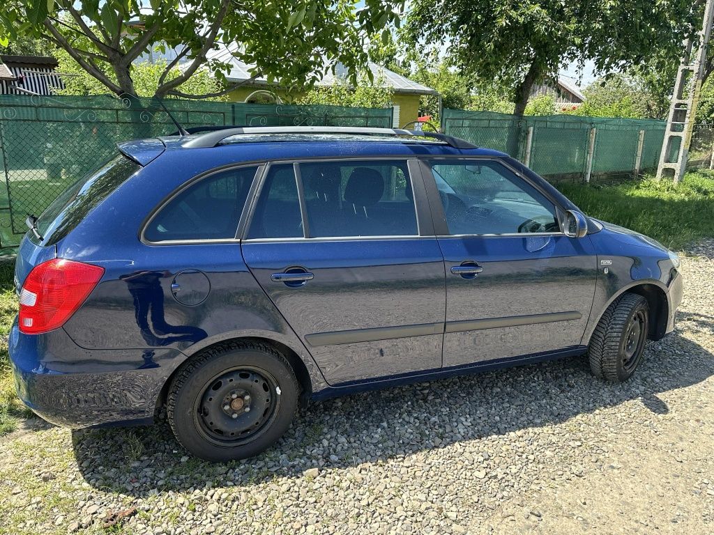 Vând Skoda Fabia