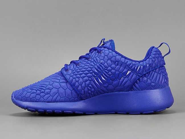 NIke Roche One - Дамски Обувки