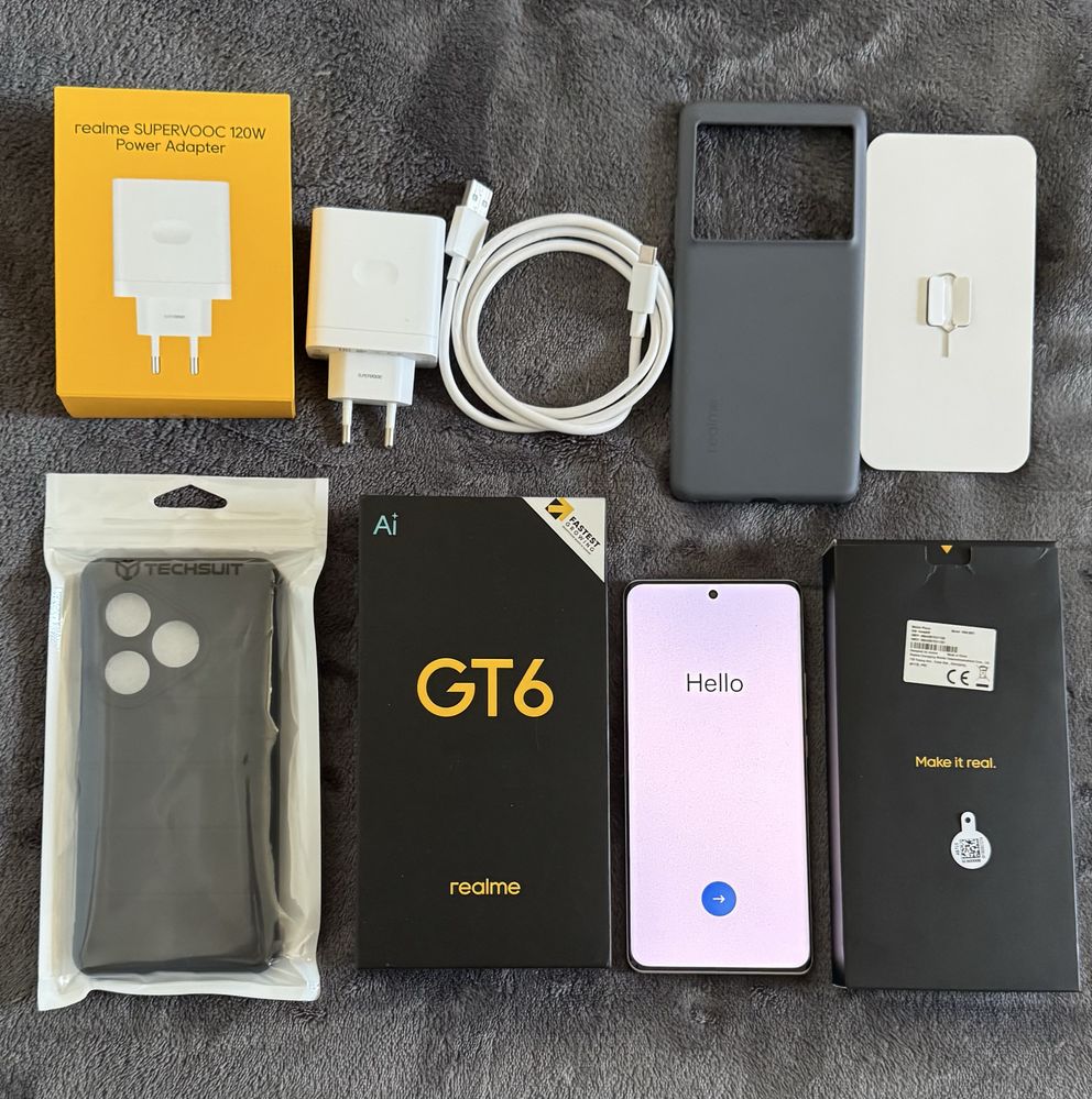 Vând Realme GT6 16 GB RAM 512 GB