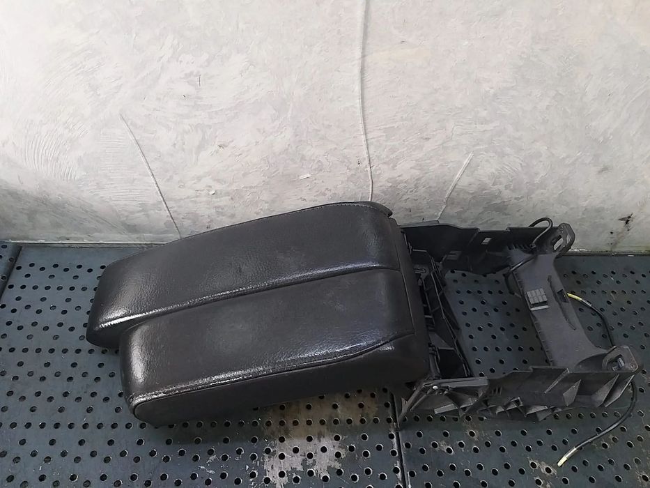 Capac cotiera bmw seria 1 e81 e87 e116233221