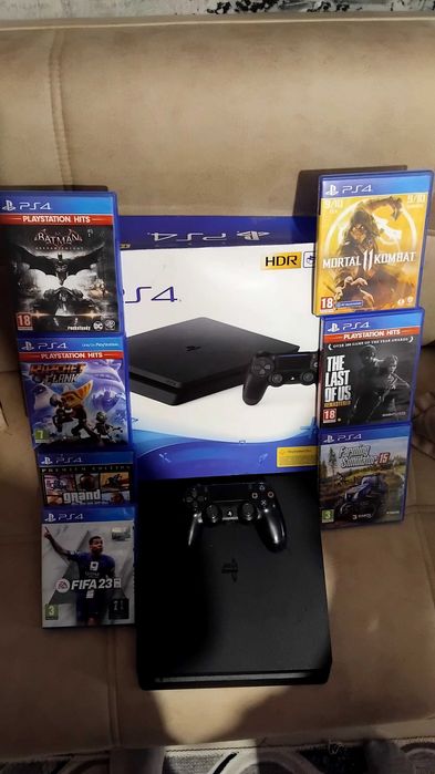 Продавам *PlayStation 4 Slim