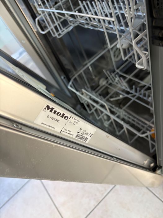 Miele G1102 sci тясна миялна за частично вграждане/24 мес гаранция