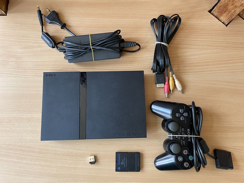 Vand Playstation 2 impecabil, modat, cu jocuri incluse