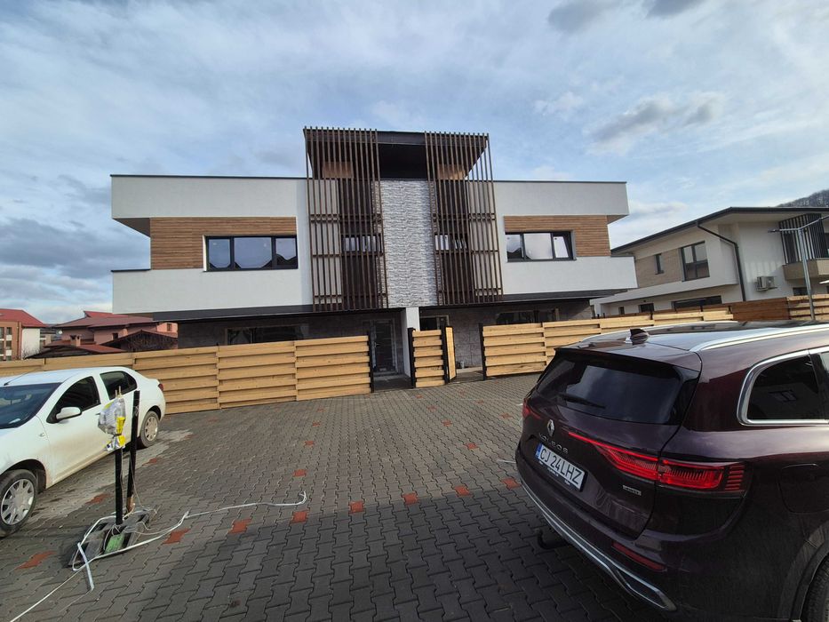 Casa Floresti parc Poligon
