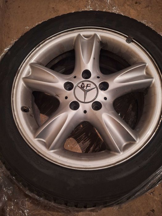 Jante mercedes C200cdi si anvelope de iarna 205/55R16 stare buna