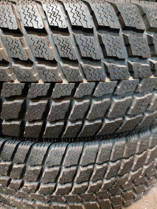 245/65/17" Nexen 4бр.гуми. Нови