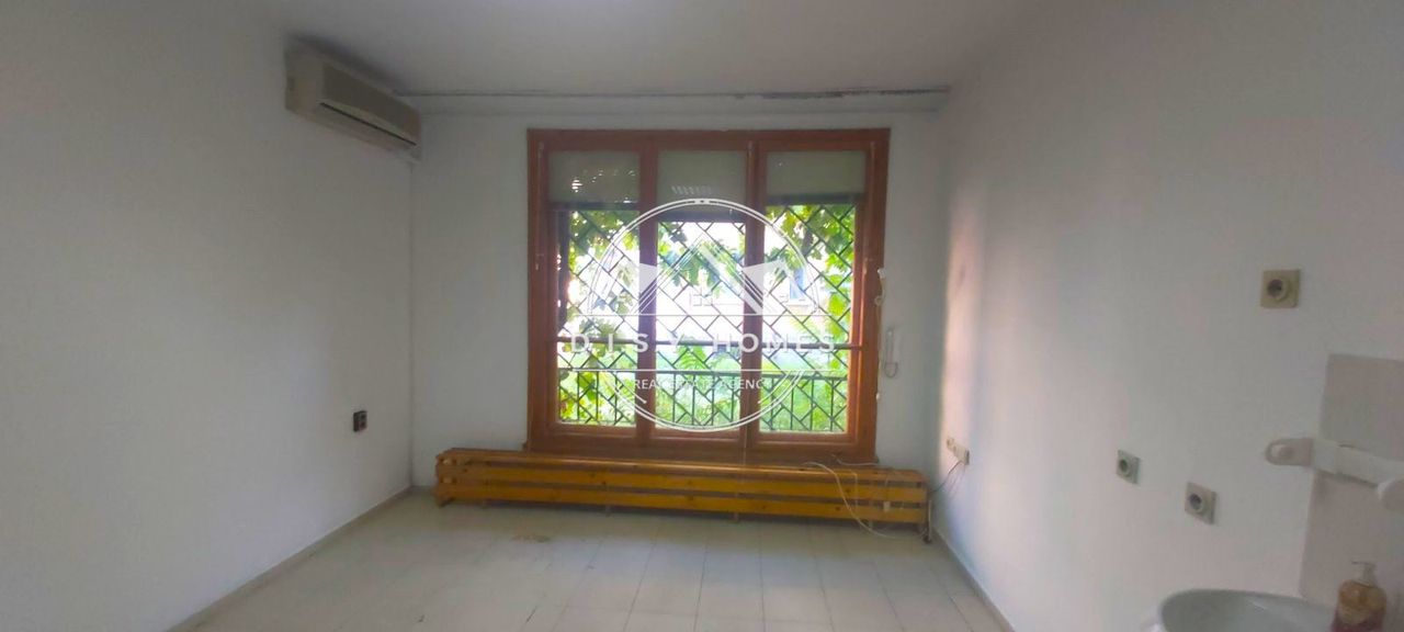 Продава се Тристаен апартамент в Габрово, Център - 53 кв.м за 850 €/кв.м - Снимка #5