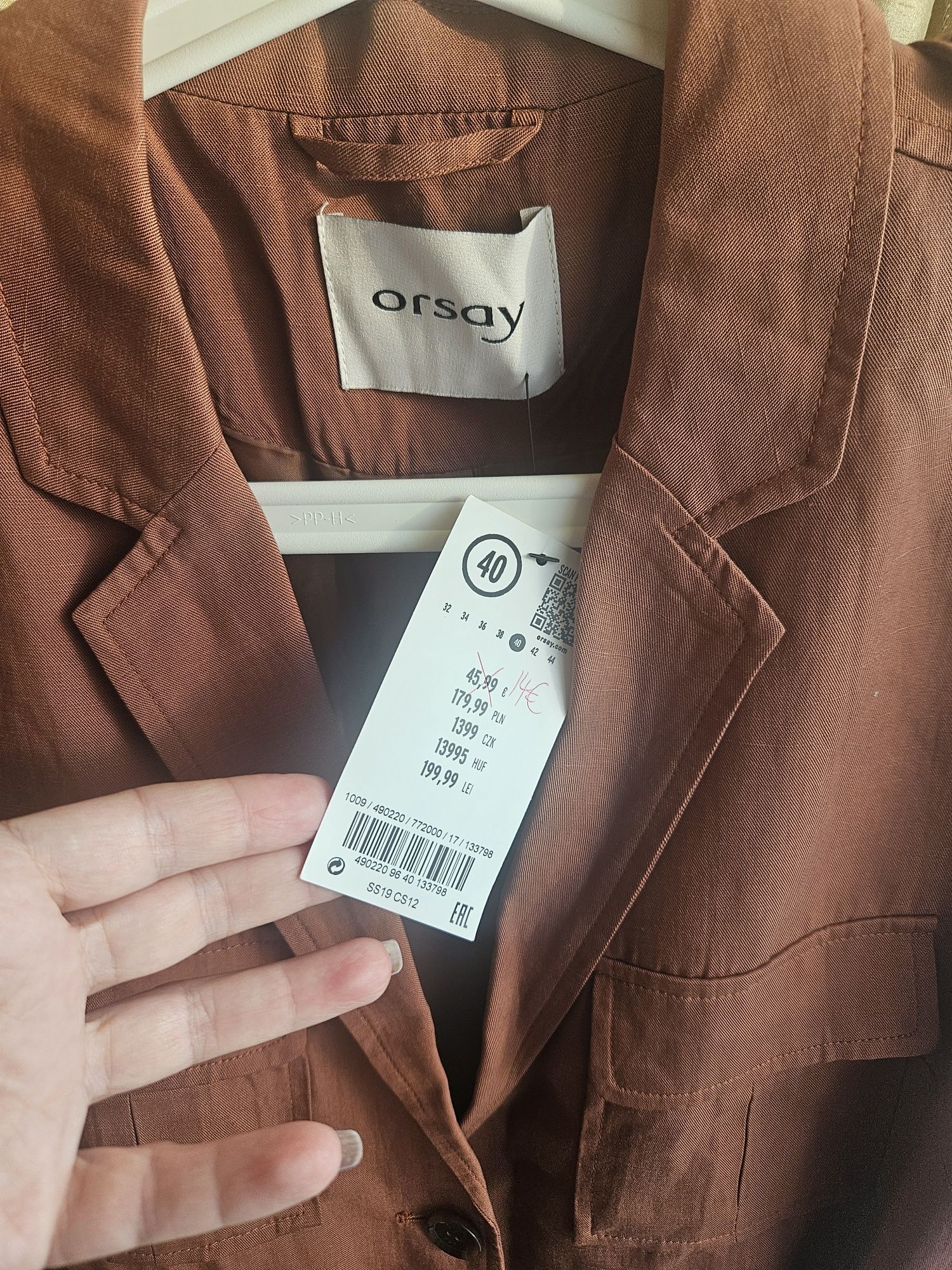 Sacou, jacheta noua Orsay marimea 40 dar mai mult 42 ML