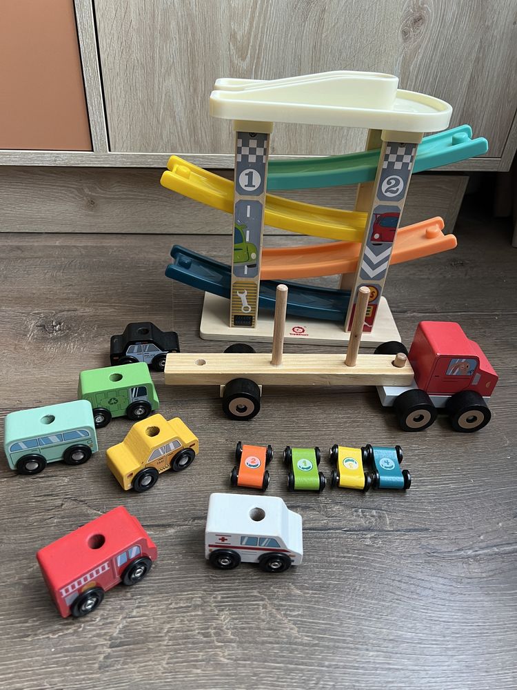 Masinute, camion, pista jucartii montessori copii