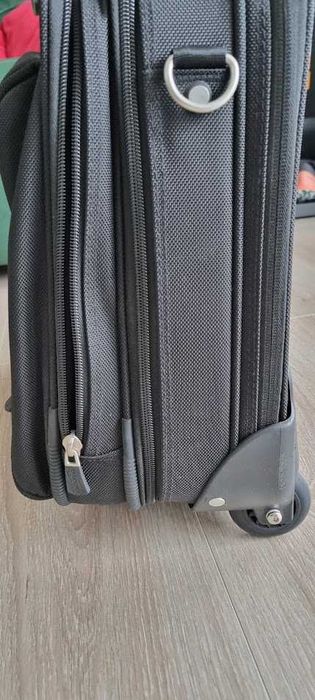 Troler/Geanta laptop Business 41cm Dicota, 14 - 15.6", Cu roti, Negru