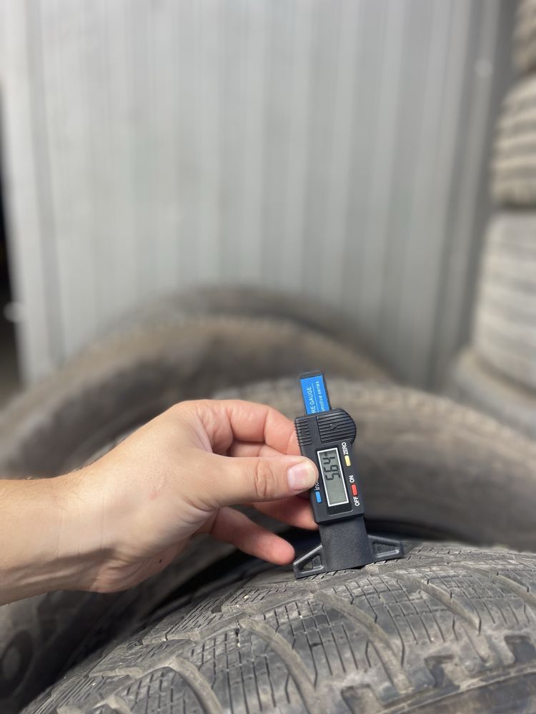 Зимни гуми 235 65 17 Pirelli scorpion