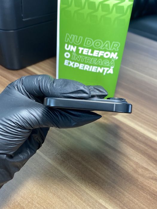 iPhone 15 Pro Max • 512 GB • Black Titanium