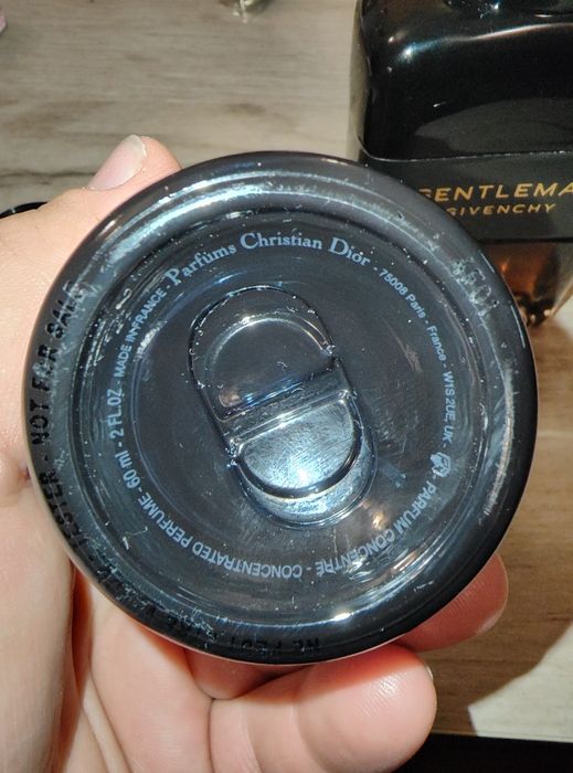 Парфюми Dior Sauvage Elixir  и Givenchy Reserve Privee