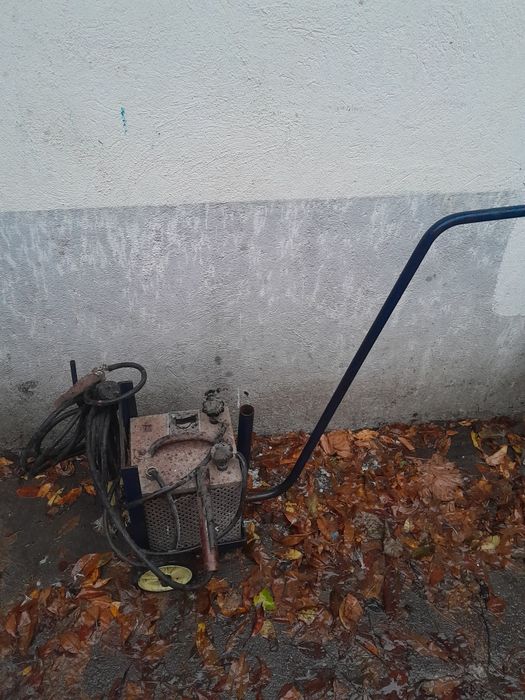 Vând aparat de sudura electric se poate suda și cu electrod de 5 banzi