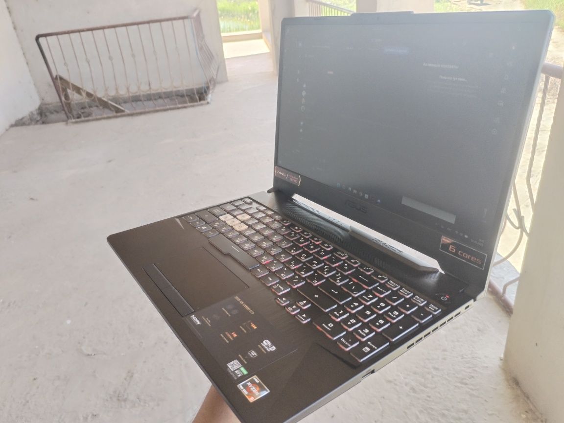 Asus Tuf Gaming A15 ryzen 5-4600H
