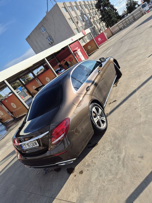 Mercedes E class 220 / LIMUZINA  , MERITA VAZUTA